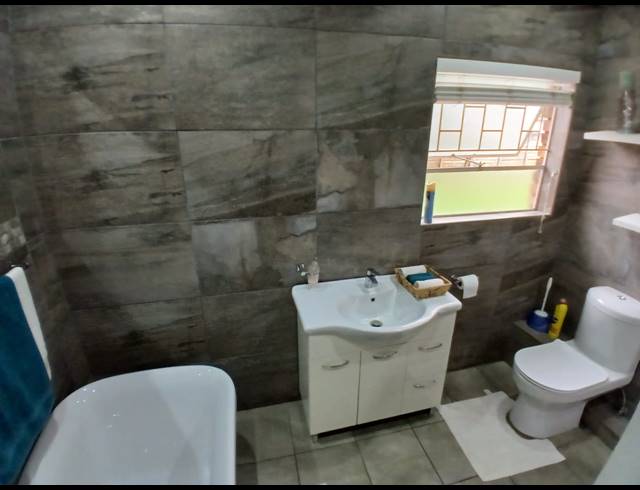 3 BEDROOM HOUSE FOR SALE IN BO-DORP